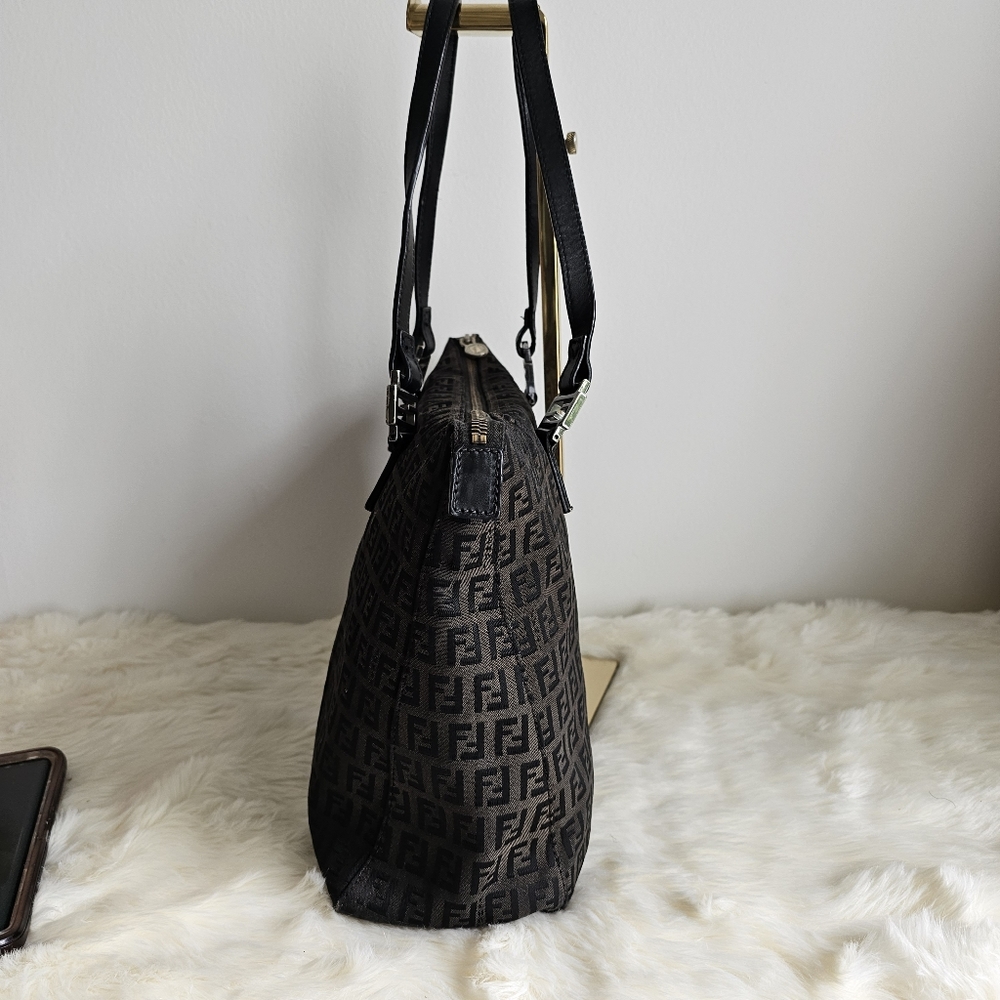 Fendi bag - Picture 5 of 13